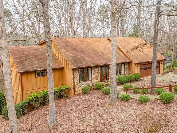 4th image of 1442 Lakeshore Cir