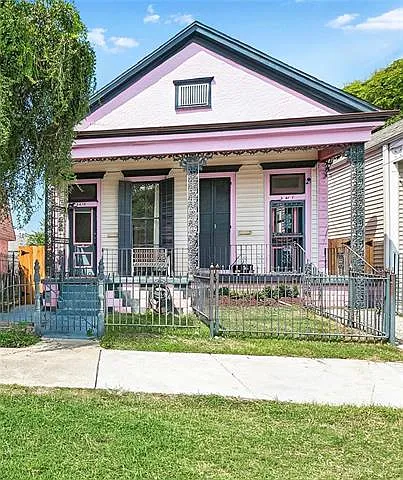 1 bed, 1.0 bath, 1075 sqft, $1,550 — Photo 1