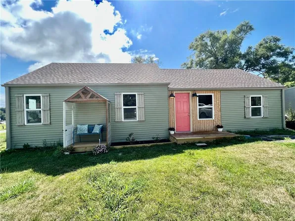 521 Cunningham St, Richmond, MO 64085