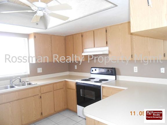 2nd image of 1711 NE 7th Pl