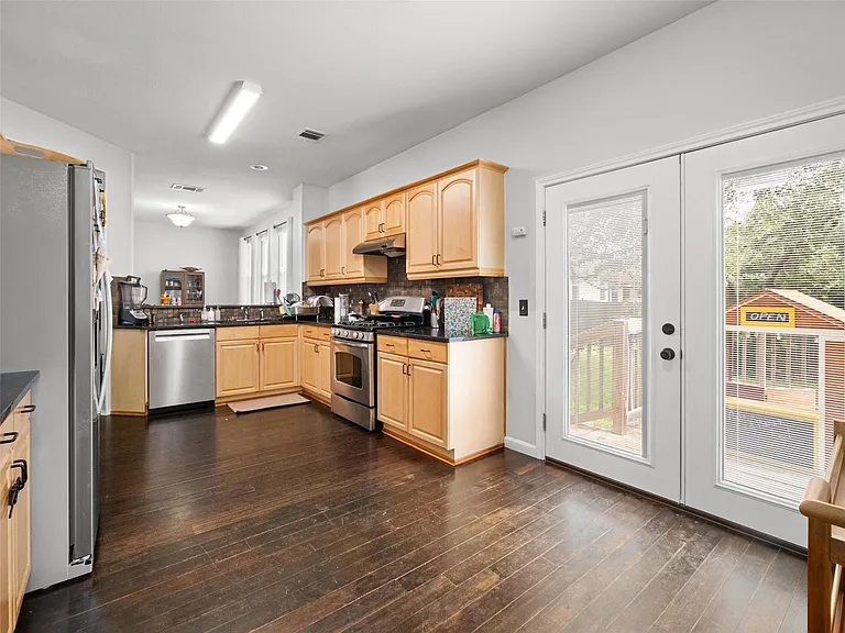 6630 Hillside Terrace Dr — Photo 11