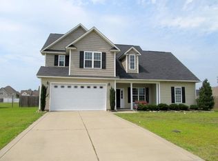 198 Marigold Ln, Raeford, NC 28376