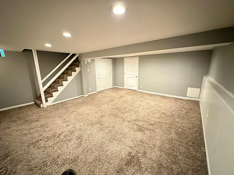 419 Providence Ct — Photo 14