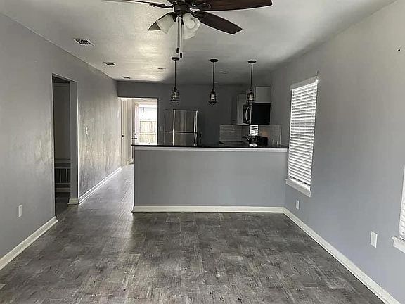4th image of 2805 Soledad St