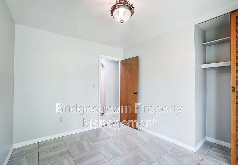 4354 Meadowcroft Rd — Photo 16