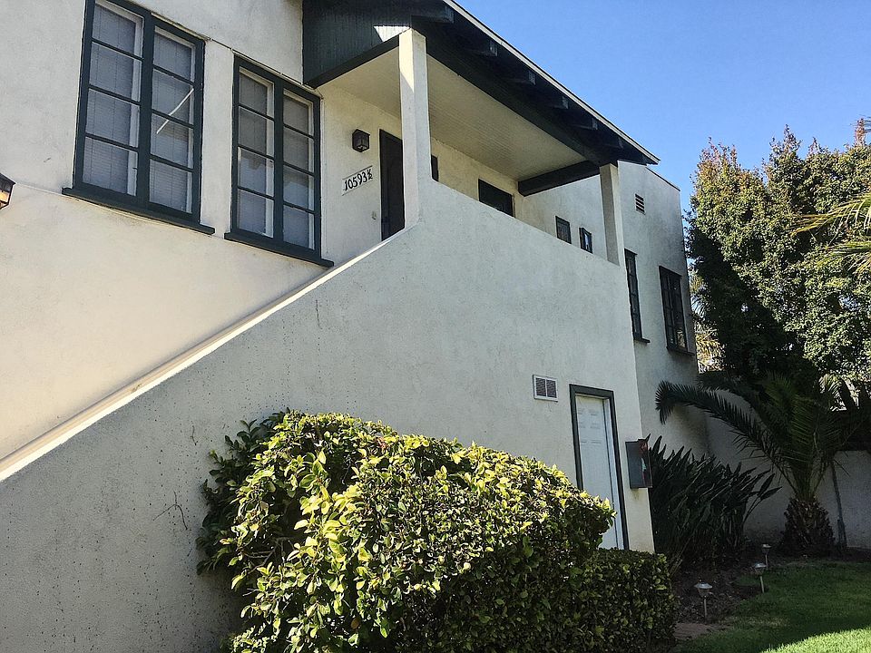 1st image of 10593 Ayres Ave