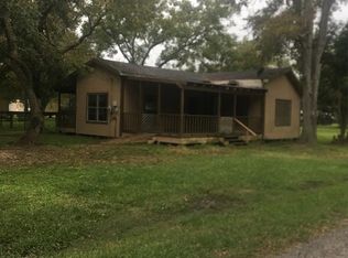 201 Avenue E, Van Vleck, TX 77482