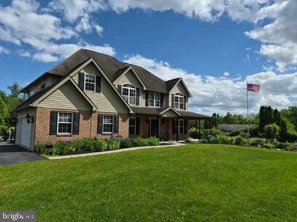 137 Lakeview Rd, Bernville, PA 19506