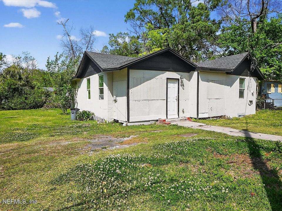 2nd image of 1623 W 29TH Street