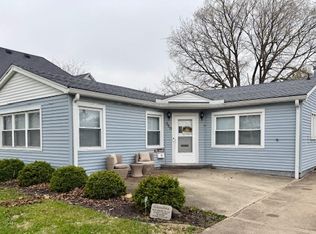 860 E Maple St, Hoopeston, IL