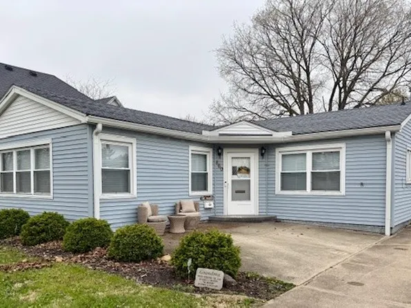 860 E Maple St, Hoopeston, IL 60942