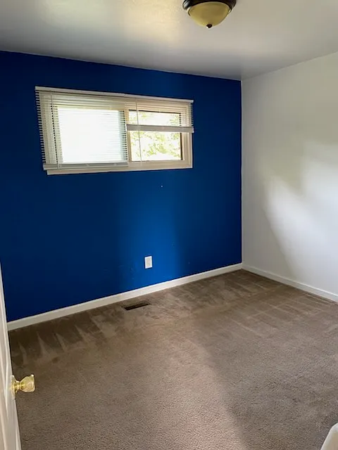 Building Photo - 5075 Hackett Dr