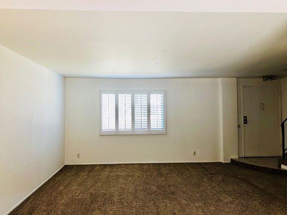 4th image of 14366 Plummer St