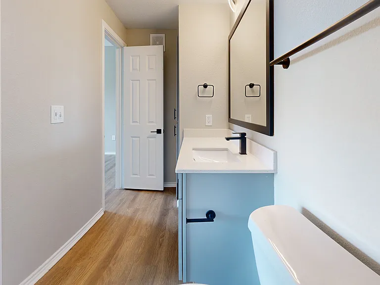 Lakeline Villas — Photo 93