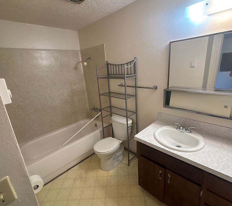 2nd image of 260 D St