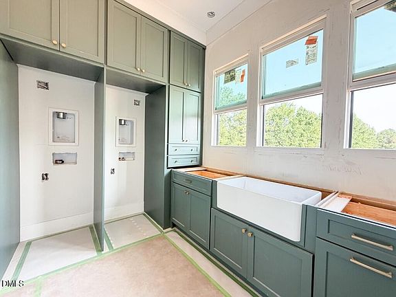 5th image of 2417 Rosslare Mews Ln