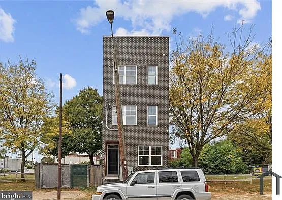 2 bed, $2,000 — Photo 3