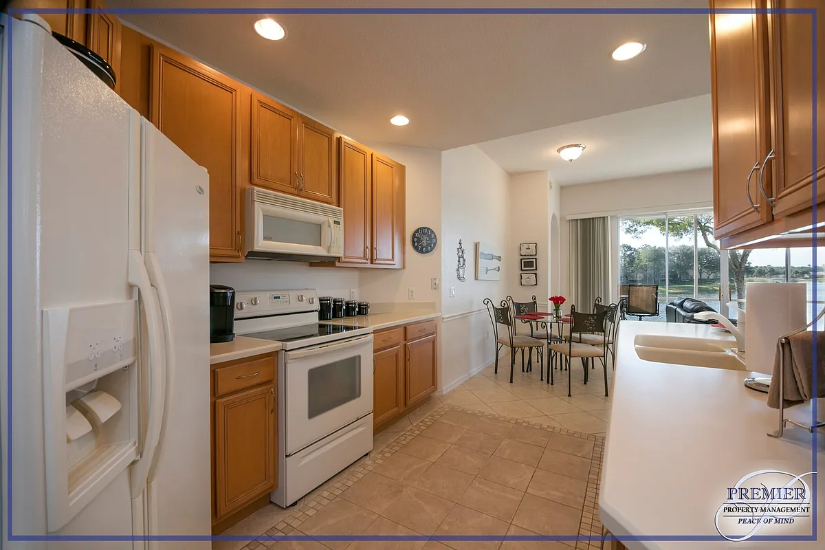 Building Photo - 6825 Sterling Greens Dr #102
