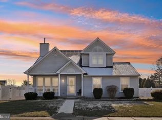 998 Honeysuckle Rd, Williamstown, NJ 08094