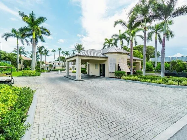 9 Royal Palm Way, Boca Raton, FL