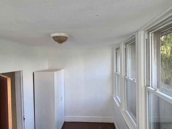 2nd image of 101 S Hamilton St #2