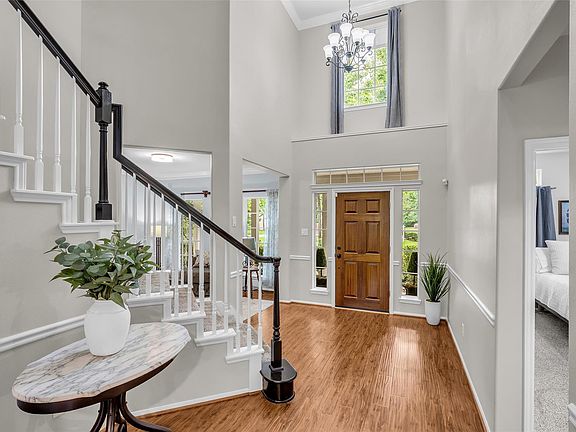 5th image of 12603 Winchester Ct