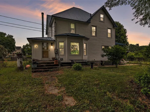 6425 Naomi St, Portage, MI 49002