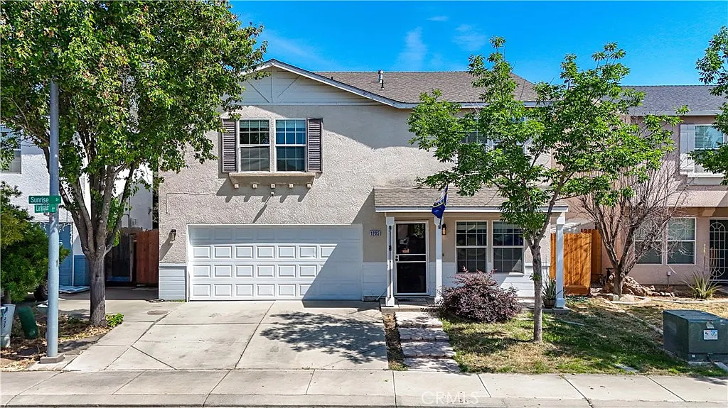 1235 Sunrise Dr photo 1