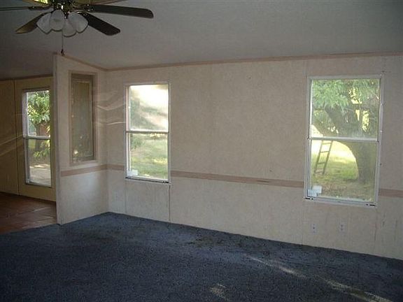 2nd image of 1501 Alamo Dr