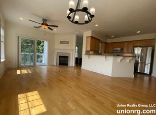 1000 Davenport Ave #303, Canton, MA 02021