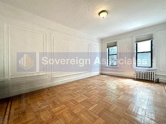 4th image of 10 Bennett Ave #23