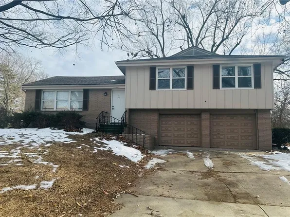 8707 Ward Pkwy, Kansas City, MO 64114