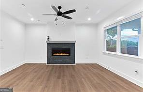 5th image of 648 Avondale Park Cir