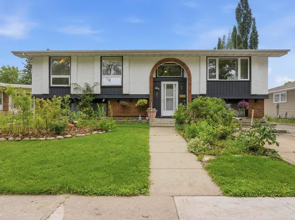 7 Graham Ave, Saint Albert, AB T8N 1T4