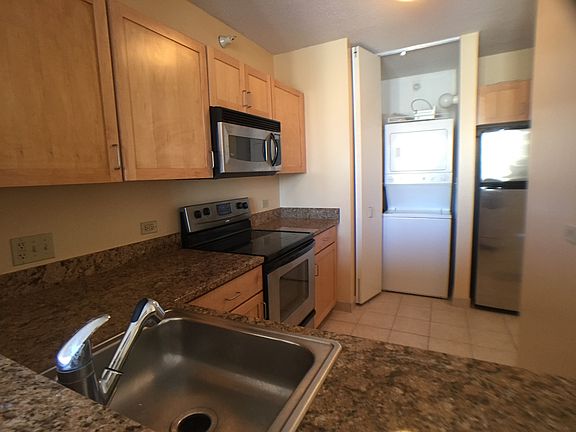 4th image of 222 N Columbus Dr APT 4204