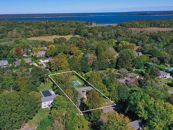 4th image of 18 Sunset Rd