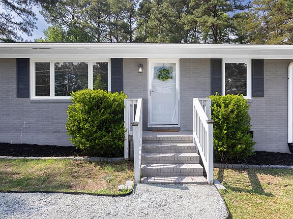 5th image of 322 S Mineral Springs Rd