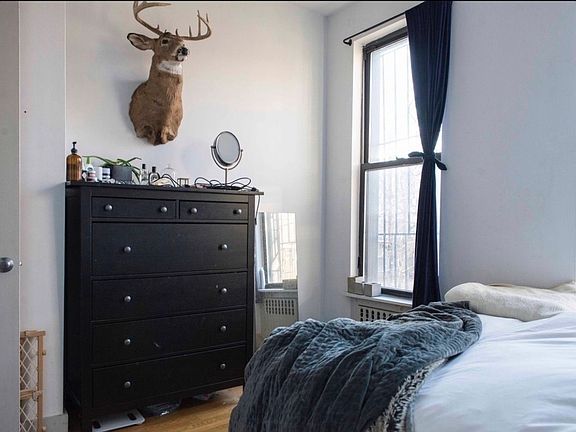 4th image of 238 Troutman St #2RF