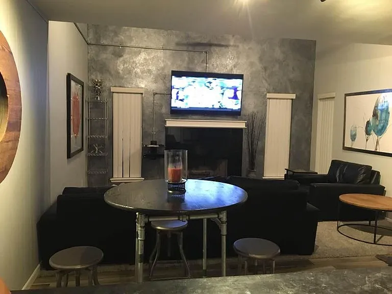 4949 Greenslope Dr — Photo 11