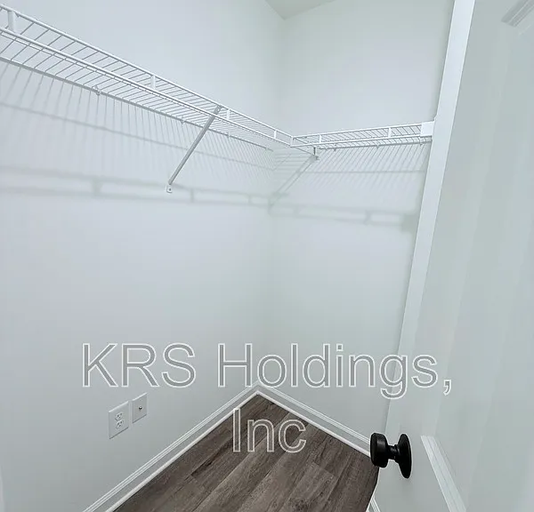 1420 Maplewood Dr #C — Photo 10