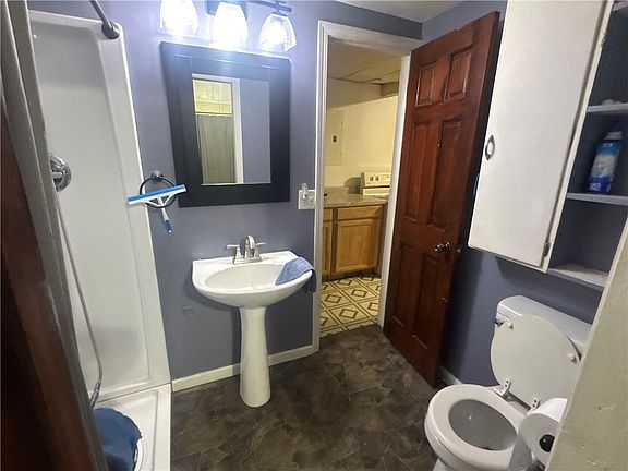 5th image of 202 N Kansas Ave