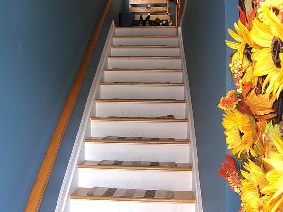2nd image of 172 Greenleaf Ave #B