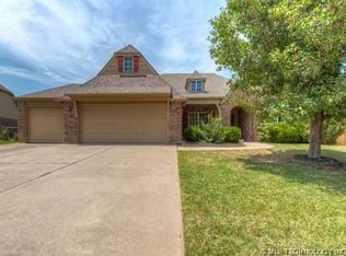 10106 N 142nd East Ave, Owasso, OK 74055