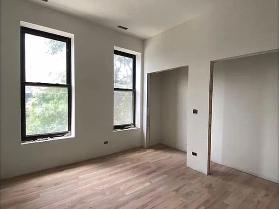 3rd image of 2000 N Sedgwick St #U98vebg8h