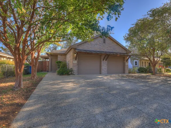 388 E Faust St, New Braunfels, TX 78130