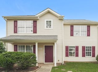 5713 Henderson Oaks Dr, Charlotte, NC 28269