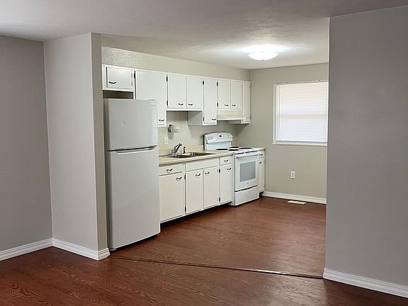 4th image of 241 Euclid Ave #241