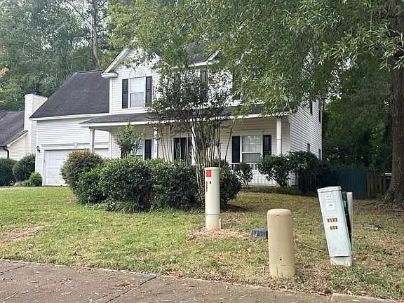 2nd image of 304 Farmhouse Loop