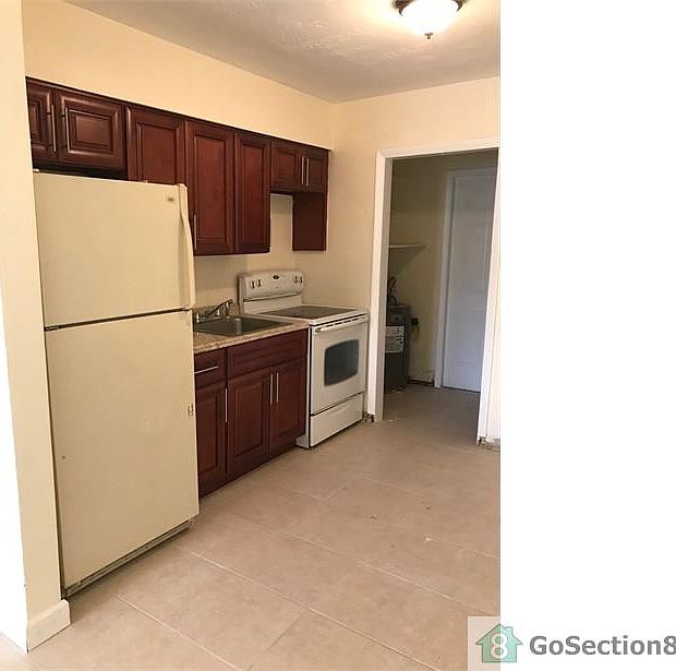 1st image of 3980 SW 51st St #2