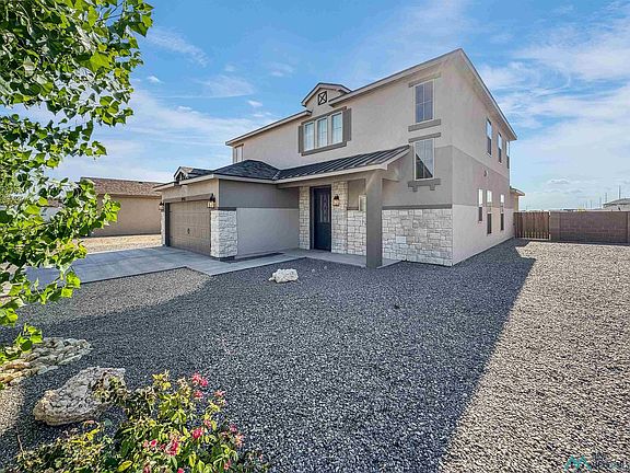 3rd image of 2921 N Del Sol Cir